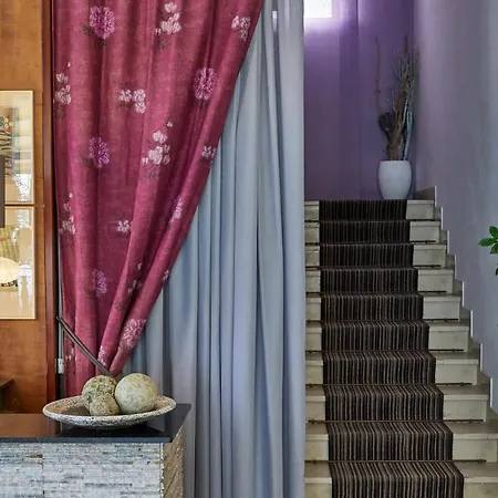 Spring Hotel 3*